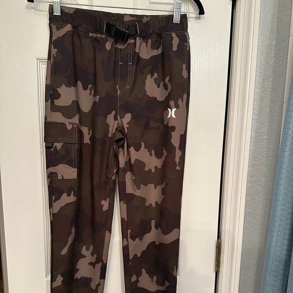 Boys size L Hurley pants, camo, elastic at ankles. Never worn. - Picture 7 of 7